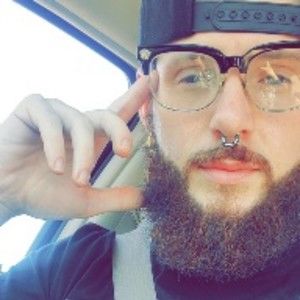 Meet your Posher, Zachary